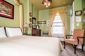 Auberge McGee's Inn
