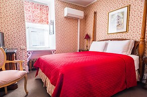 Auberge McGee's Inn