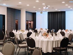 Mövenpick Hotel Stuttgart Airport