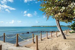 Tropikist Beach Hotel & Resort