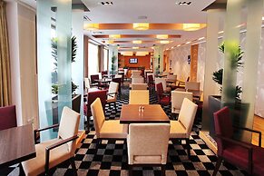 Holiday Inn Express Birmingham Redditch by IHG
