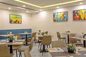 Aurora Riverside Hotel and Spa