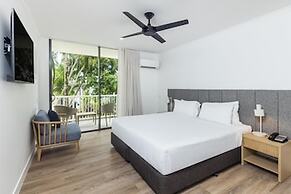 Oaks Port Douglas Resort
