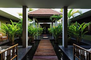 Heritage Suites Hotel