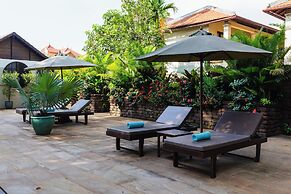 Heritage Suites Hotel