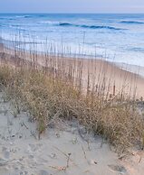 Holiday Inn Express Nags Head Oceanfront by IHG