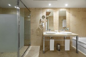 Elba Carlota Beach & Golf Resort