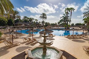Elba Carlota Beach & Golf Resort