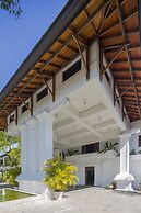 Mahaweli Reach Hotel