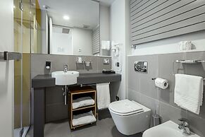 New Ipoint Hotel