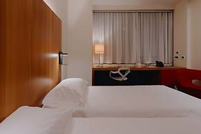 New Ipoint Hotel