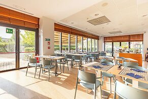 New Ipoint Hotel