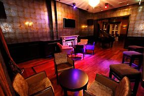 Jackson Court Hotel
