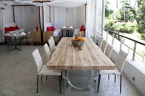 Awa Boutique Design Hotel