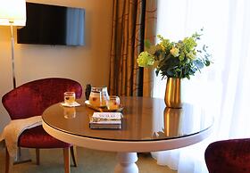 The Rose Hotel
