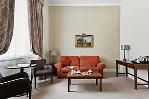 Abbey Sands Hotel