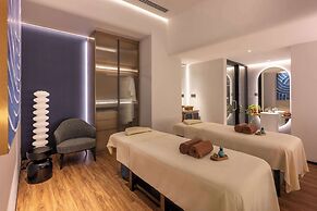 One World Hotel