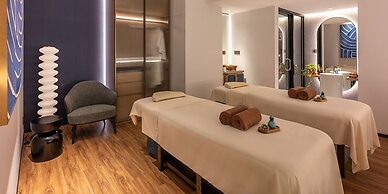 One World Hotel