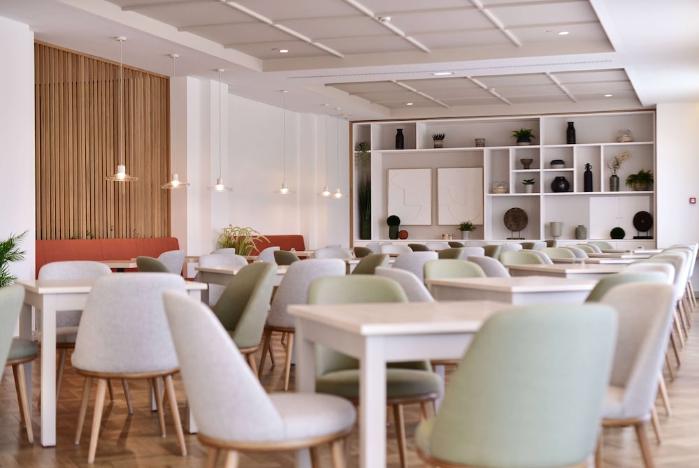Dolce by Wyndham CampoReal Lisboa