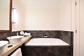 Dolce by Wyndham CampoReal Lisboa