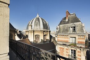 Hotel Lumen Paris Louvre