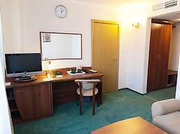 Maxima Slavia Hotel