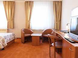 Maxima Slavia Hotel