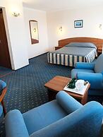 Maxima Slavia Hotel