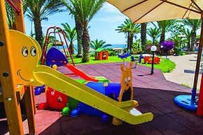 Crystal Springs Beach Hotel
