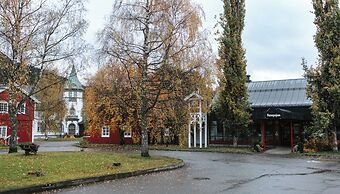 Bårdshaug Herregård