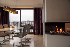 Avalon Hotel