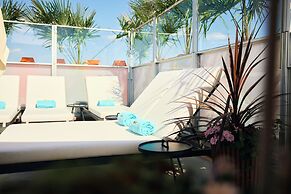 Avalon Hotel