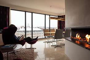 Avalon Hotel