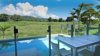 Pool Port Douglas