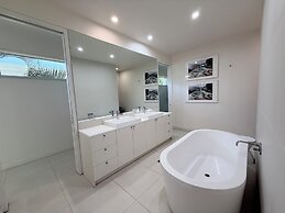 Pool Port Douglas