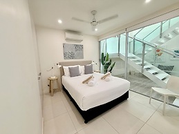 Pool Port Douglas