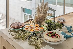 Crowne Plaza Caparica Lisbon by IHG