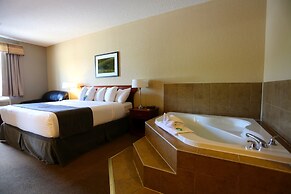 Lakeview Inns & Suites - Fort Nelson