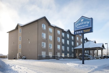 Lakeview Inns & Suites - Fort Nelson