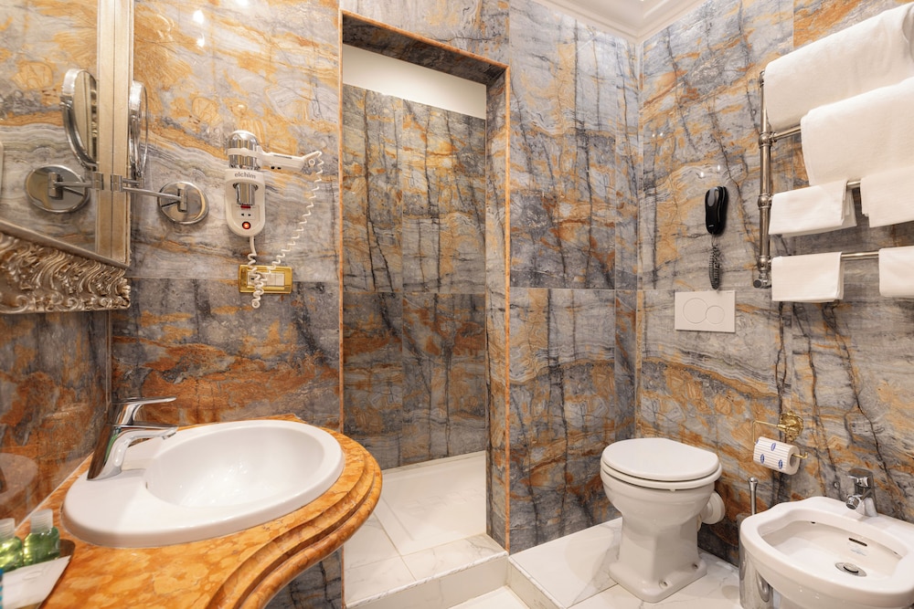 ROMANICO PALACE LUXURY HOTEL & SPA