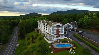 Bluenose Inn - Bar Harbor Collection