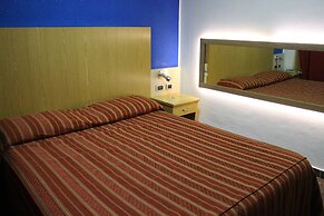 Orange Motel