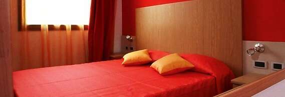 Orange Motel