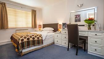 La Collinette Hotel