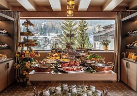 Eight Cortina
