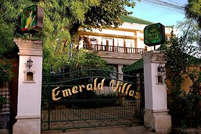 Bali Emerald Villas