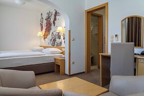 Hotel Piramida