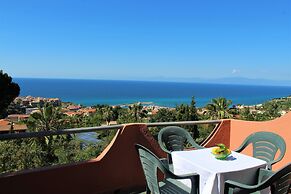 Hotel Calysea Tropea - Breakfast & Brunch - Until 13-00 Included - Fre