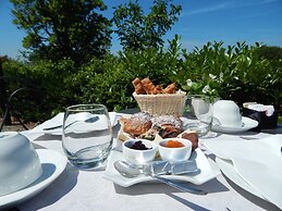 Villa Curina Resort