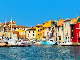 ibis Martigues